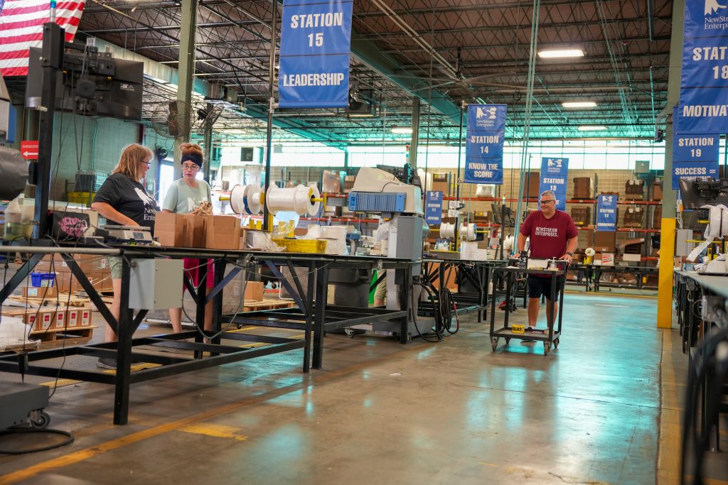 Kitting and packaging with NewStream's 3PL services